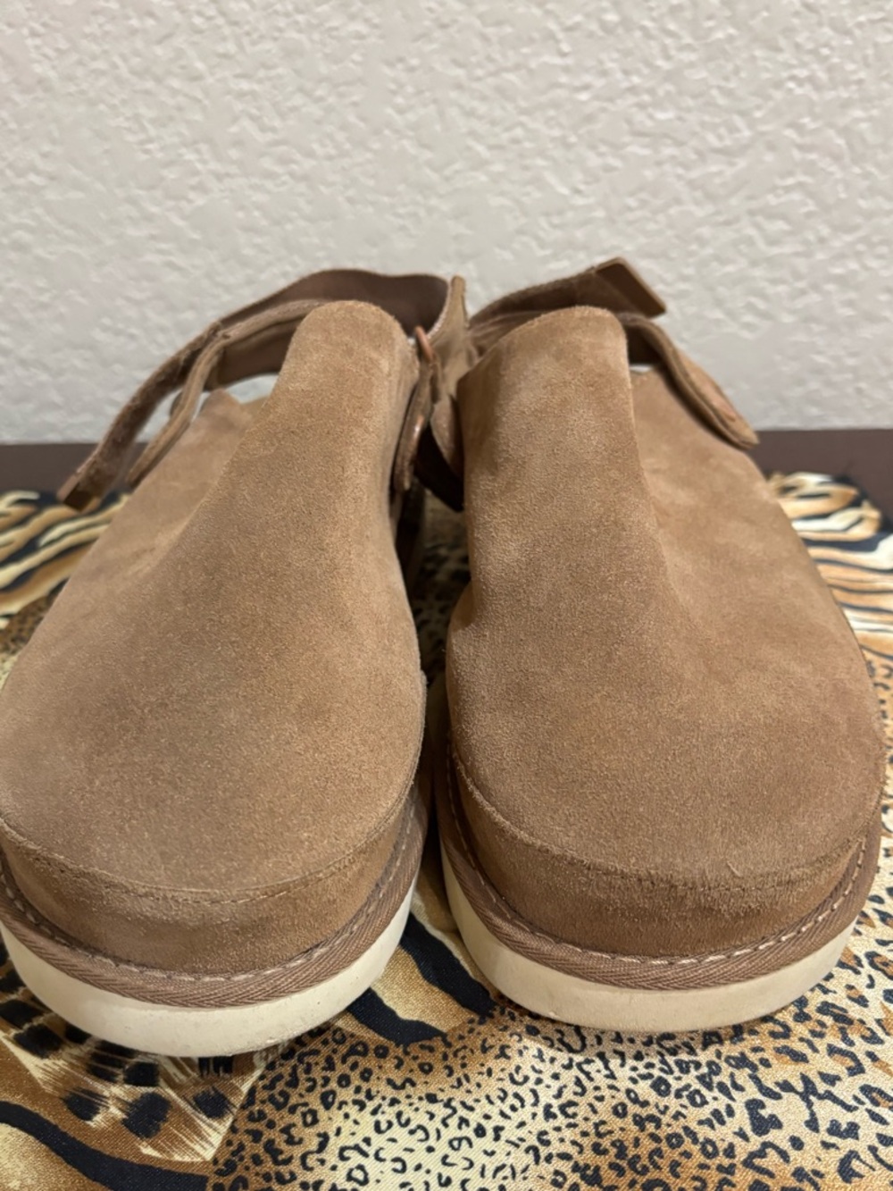 UGG Goldenstar Chestnut Suede Slip-On Clog - Picture 2 of 8